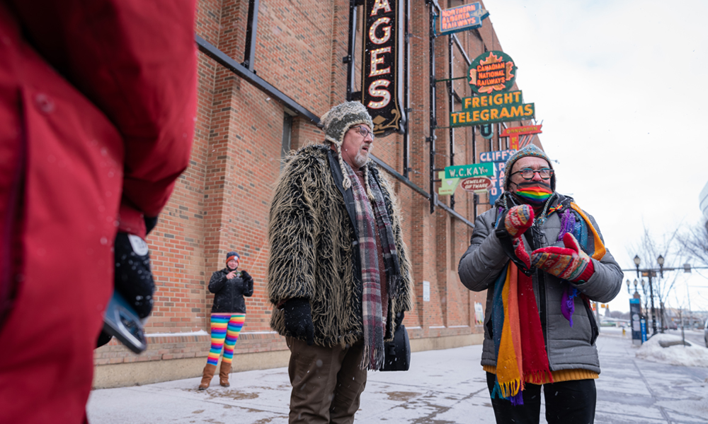 In neon district, Darrin Hagen and Michael Phair lead tour